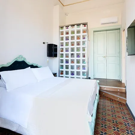 Bed & Breakfast Lux Boutique