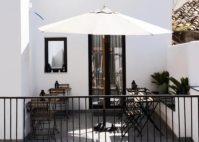 לינה וארוחת בוקר Lux Boutique קטאניה