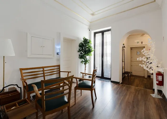 Lux Boutique קטאניה