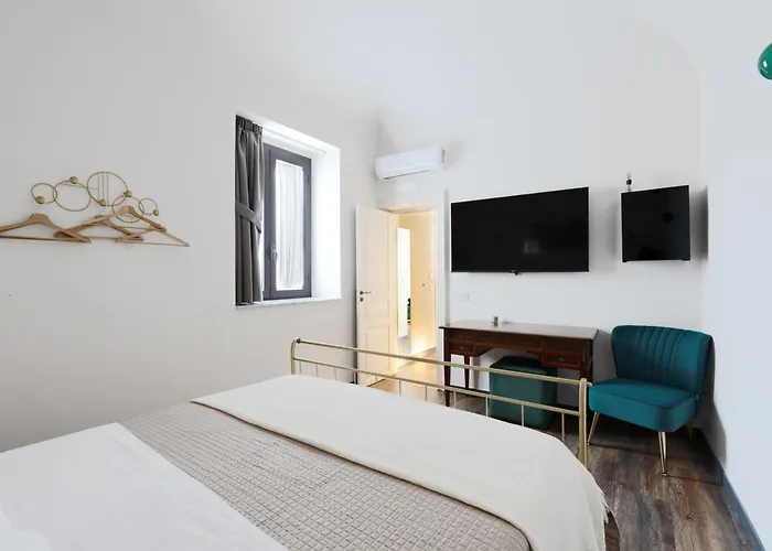 Lux Boutique 4*