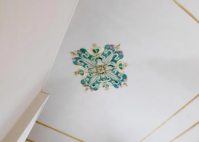 Lux Boutique 4*